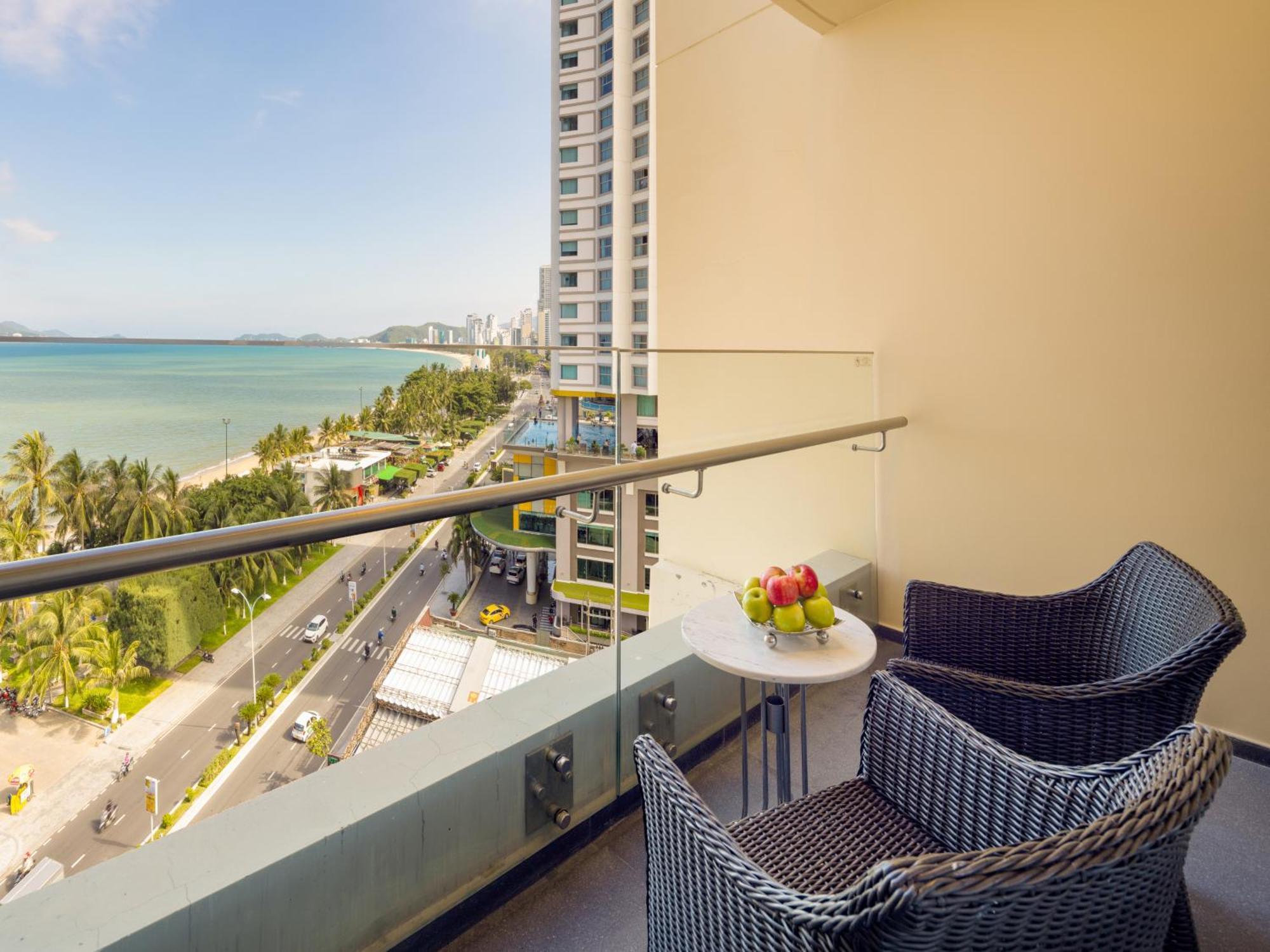 The Costa Nha Trang Residences Buitenkant foto